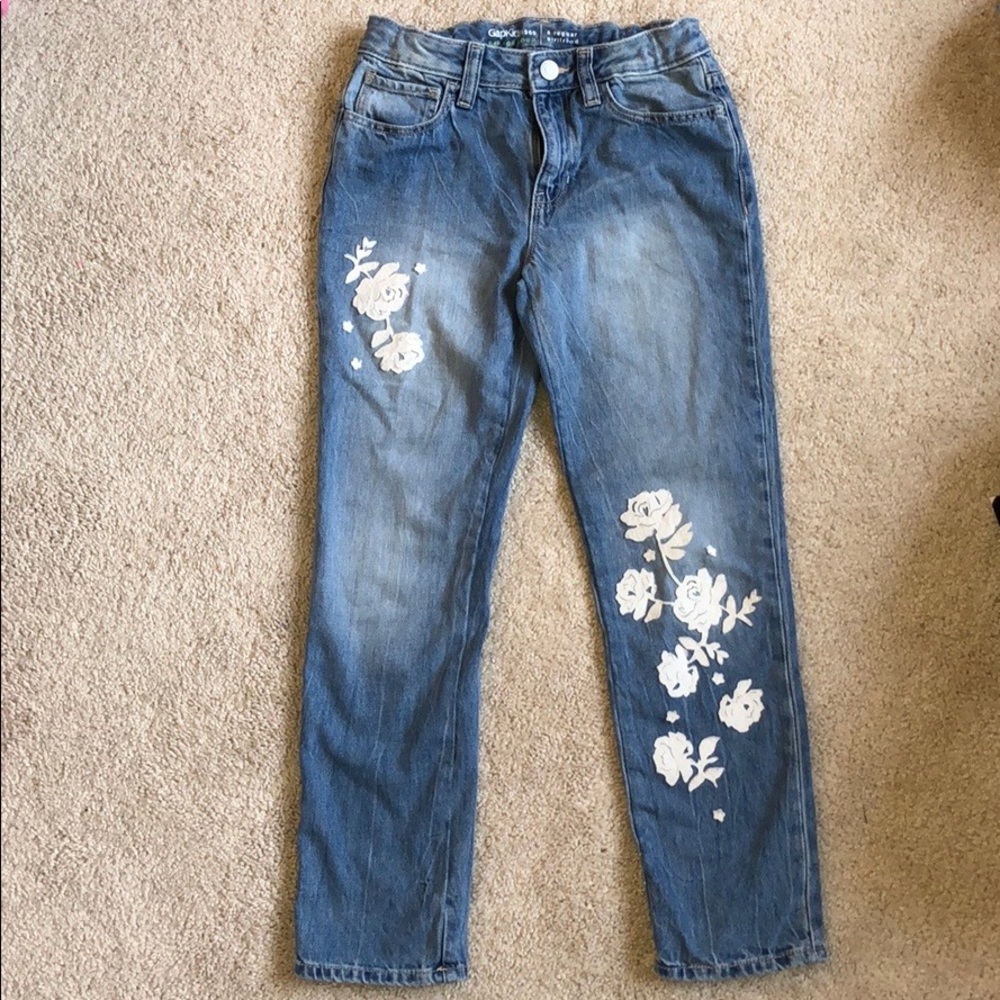 NWOT Gap Kids embroidered girlfriend jeans